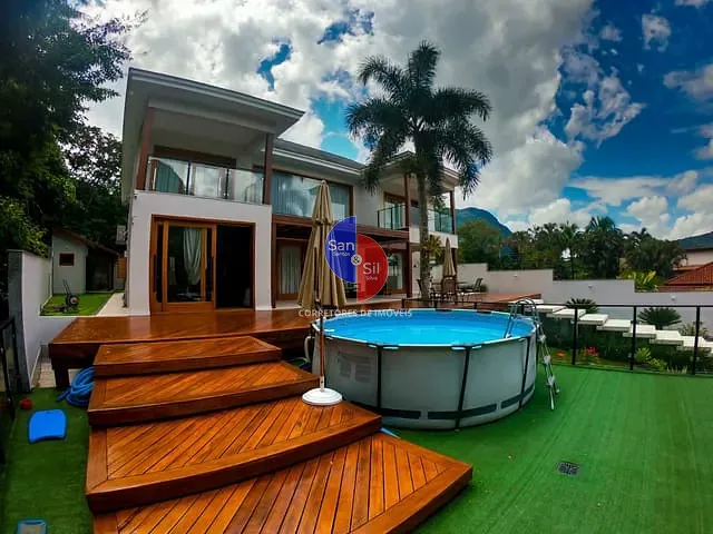 Casa com 1000m² 6 quartos e 7 banheiros, à venda, no bairro Caneca Fina em Guapimirim
