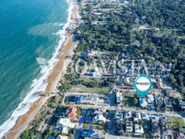 Casa com 784m² 4 quartos e 5 banheiros, à venda, no bairro Praia do Estaleiro em Balneário Camboriú