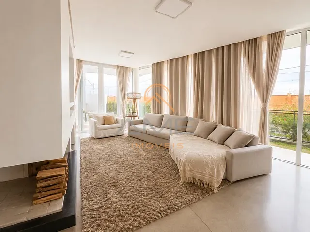 Casa 3 quartos e 3 banheiros, para alugar, no bairro Laranjal em Pelotas