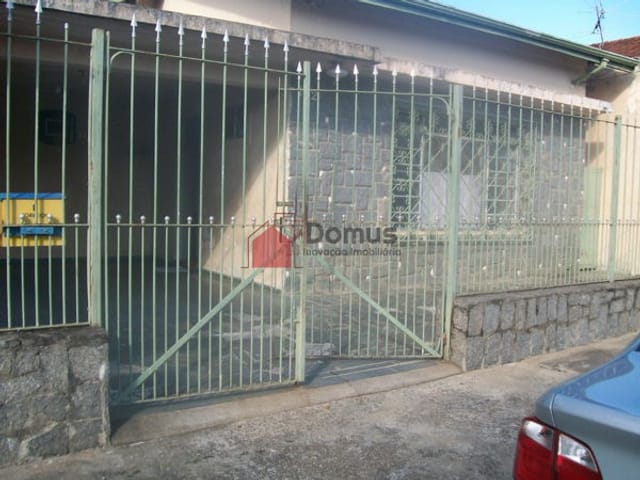 Casa com 300m², à venda, no bairro Centro em Pindamonhangaba