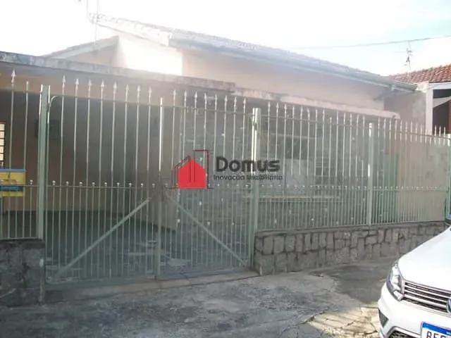 Casa com 300m², à venda, no bairro Centro em Pindamonhangaba