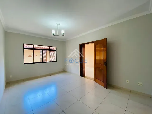 Casa com 182m² 3 quartos e 3 banheiros, à venda, no bairro Bela Vista em Jundiaí