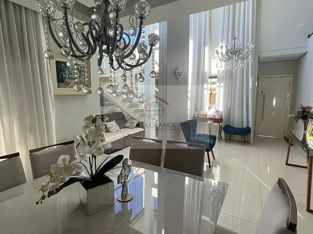 Casa com 324m² 3 quartos e 3 banheiros, à venda, no bairro Jd. Capricórnio em Rolândia