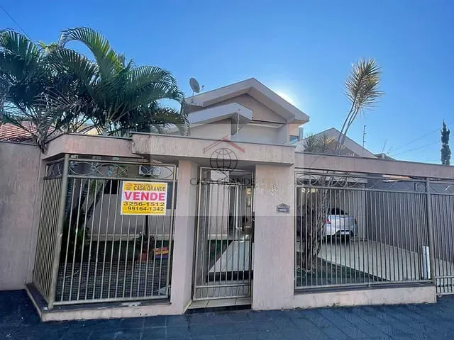 Casa com 324m² 3 quartos e 3 banheiros, à venda, no bairro Jd. Capricórnio em Rolândia