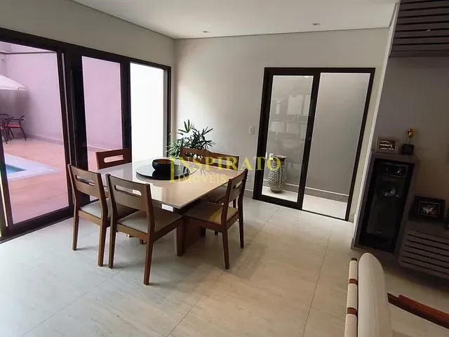Casa com 250m² 3 quartos e 4 banheiros, à venda, no bairro Engordadouro em Jundiaí