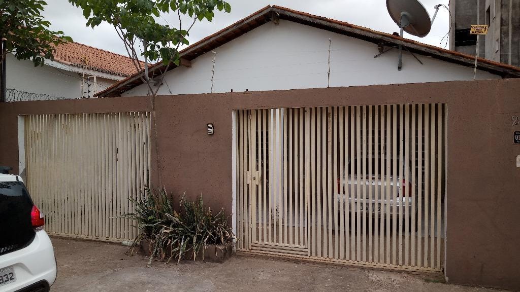 Casa à venda com 3 quartos, 150m² - Foto 1