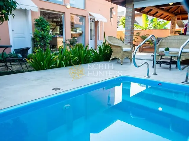 Casa com 550m² 4 quartos e 4 banheiros, para alugar, no bairro Jurerê Internacional em Florianópolis