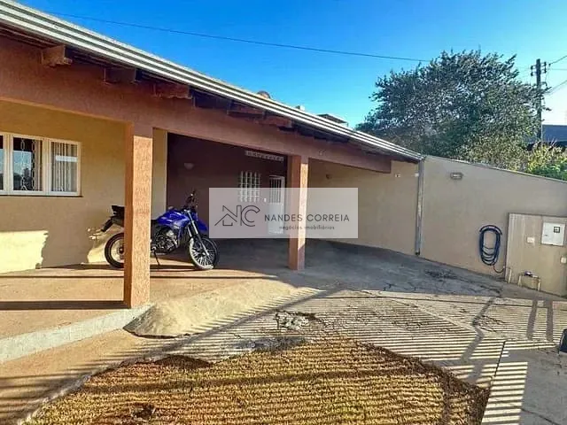 Casa 3 quartos e 2 banheiros, à venda, no bairro Leonor em Londrina