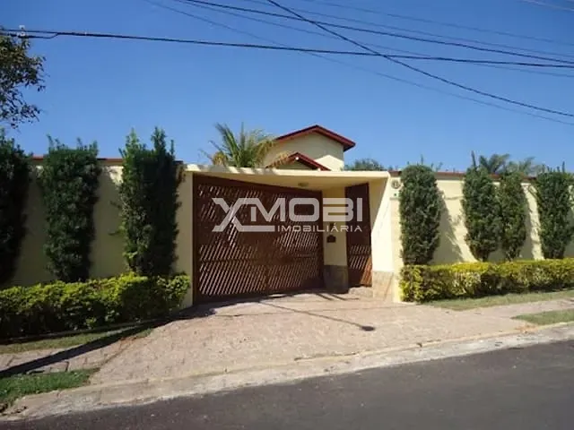 Casa com 300m² 3 quartos e 2 banheiros, à venda, no bairro Jardim Tereza Cristina em Jundiaí