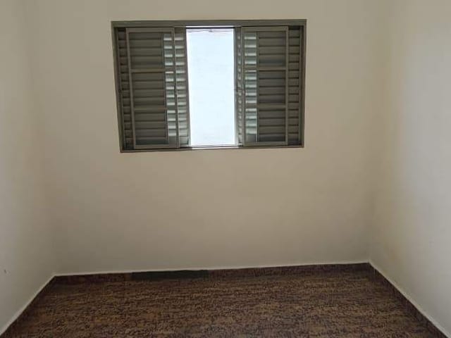 Casa com 110m² 2 quartos e 1 banheiro, para alugar, no bairro Vila Fleming em São João da Boa Vista