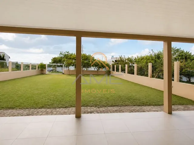 Casa com 450m² 3 quartos e 2 banheiros, à venda, no bairro Cassino em Rio Grande
