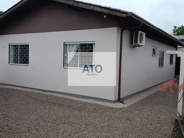 Casa 3 quartos e 1 banheiro, à venda, no bairro areias em Tijucas