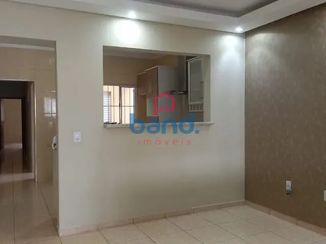 Casa com 207m² 4 quartos e 2 banheiros, à venda, no bairro Residencial Humberto Martelli em Porto Feliz