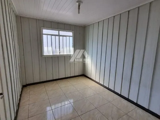 Casa com 180m² 3 quartos e 1 banheiro, à venda, no bairro Contorno em Ponta Grossa