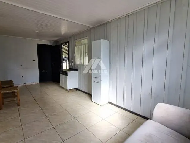 Casa com 180m² 3 quartos e 1 banheiro, à venda, no bairro Contorno em Ponta Grossa