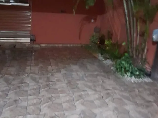 Casa 2 quartos e 2 banheiros, à venda, no bairro Parque Jóquei Club em Campos dos Goytacazes