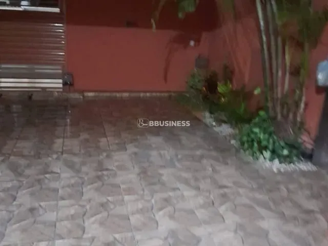 Casa 2 quartos e 2 banheiros, à venda, no bairro Parque Jóquei Club em Campos dos Goytacazes