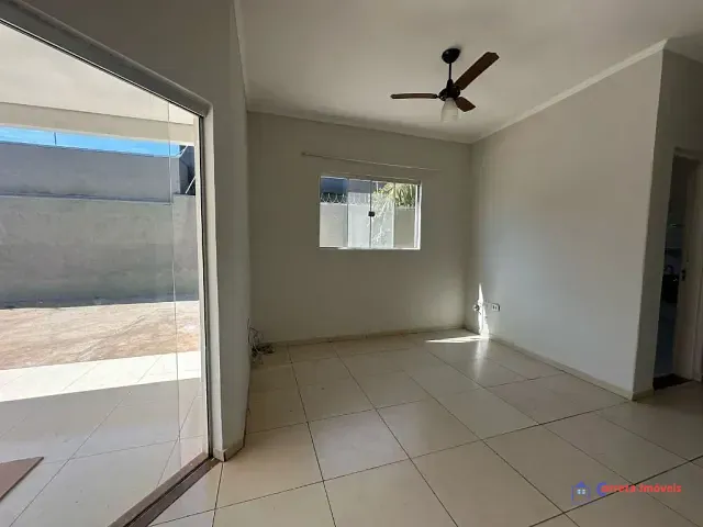 Casa com 420m² 3 quartos e 2 banheiros, à venda, no bairro Ipê em Três Lagoas