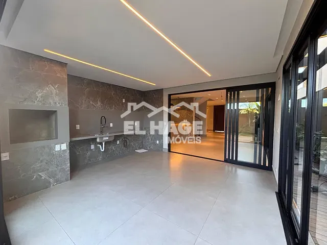 Casa com 300m² 5 quartos e 6 banheiros, à venda, no bairro Jardim Itália em Cuiabá