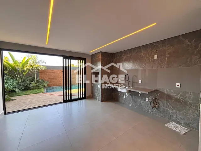 Casa com 300m² 5 quartos e 6 banheiros, à venda, no bairro Jardim Itália em Cuiabá