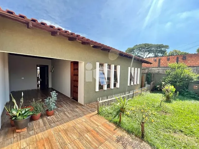 Casa com 250m² 3 quartos e 2 banheiros, à venda, no bairro Vila Oliveira em Rolândia