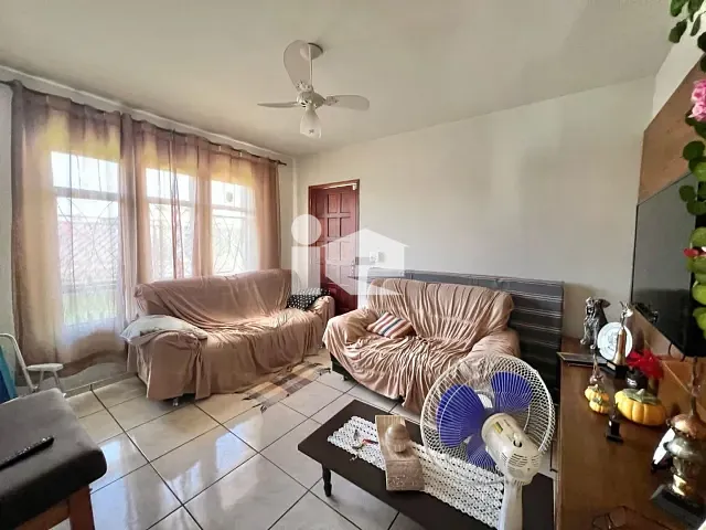 Casa com 250m² 3 quartos e 2 banheiros, à venda, no bairro Vila Oliveira em Rolândia