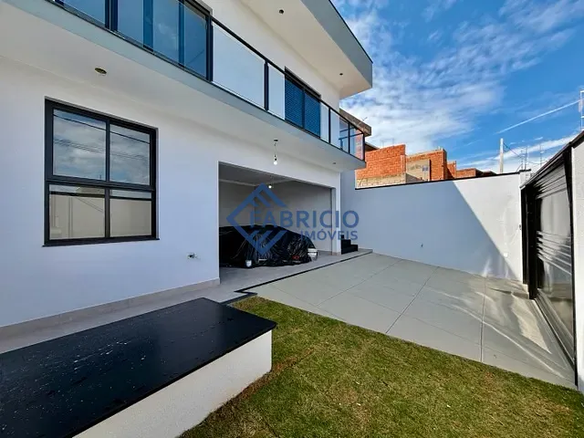 Casa 3 quartos e 3 banheiros, à venda, no bairro Bosque em Vinhedo