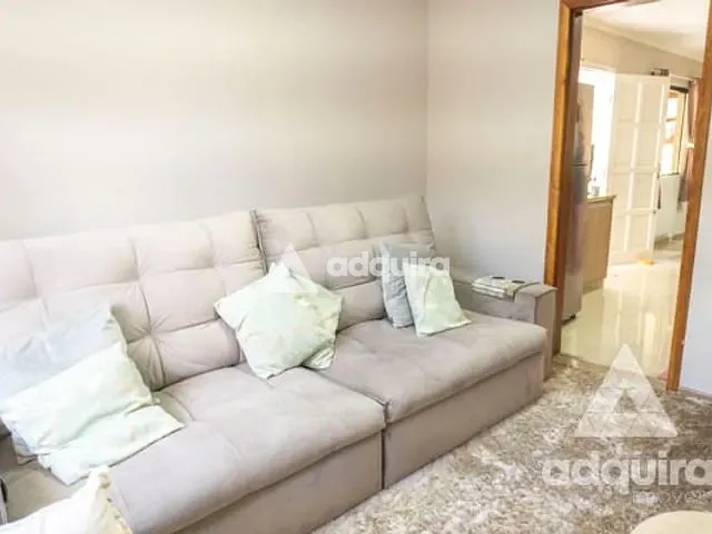 Casa com 462m² 4 quartos e 3 banheiros, à venda, no bairro Uvaranas em Ponta Grossa
