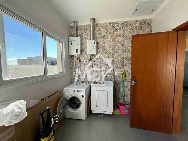 Casa com 423m² 3 quartos e 3 banheiros, à venda, no bairro Laranjal em Pelotas
