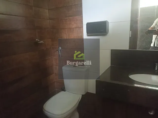 Casa 2 quartos e 2 banheiros, para alugar, no bairro Jardim Dona Wanda em Lavras