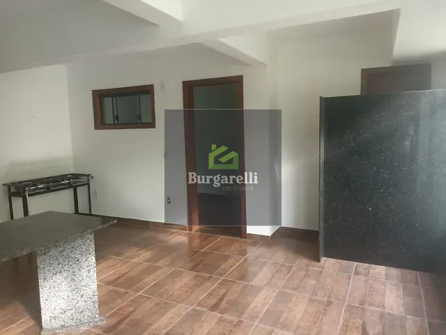 Casa 2 quartos e 2 banheiros, para alugar, no bairro Jardim Dona Wanda em Lavras