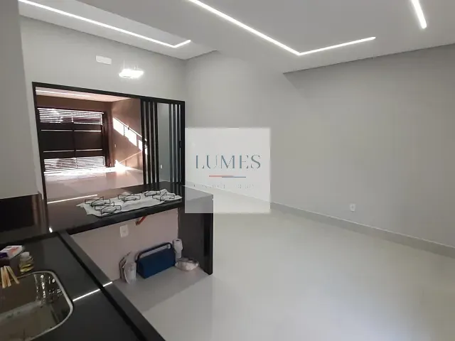 Casa 3 quartos e 2 banheiros, à venda, no bairro Jardim Esmeralda em Santa Bárbara D'Oeste