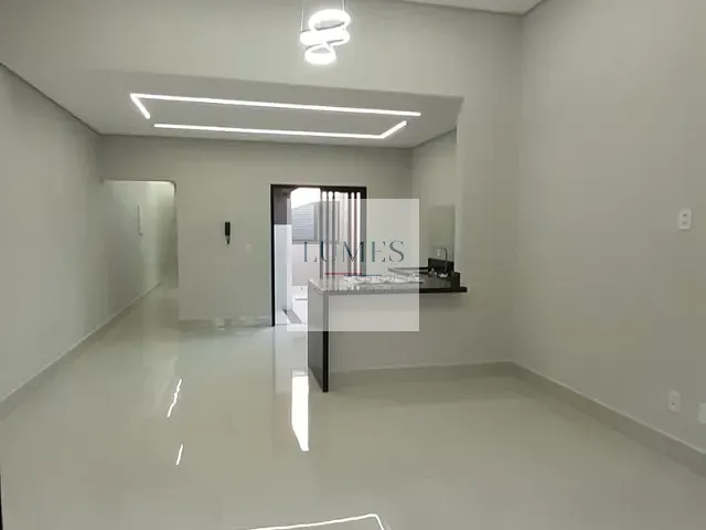 Casa 3 quartos e 2 banheiros, à venda, no bairro Jardim Esmeralda em Santa Bárbara D'Oeste