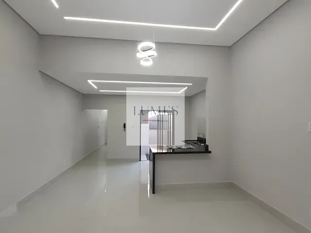 Casa 3 quartos e 2 banheiros, à venda, no bairro Jardim Esmeralda em Santa Bárbara D'Oeste