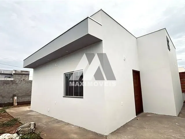 Casa com 174m² 2 quartos e 1 banheiro, à venda, no bairro J K em Araçuaí
