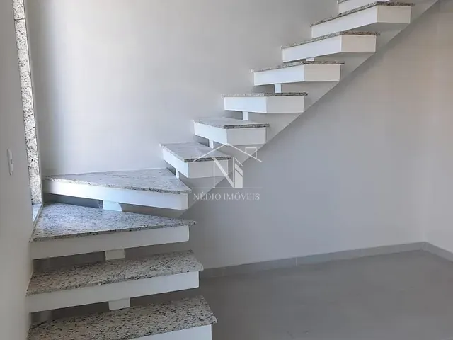 Casa com 220m² 3 quartos e 1 banheiro, à venda, no bairro Caxito em Maricá