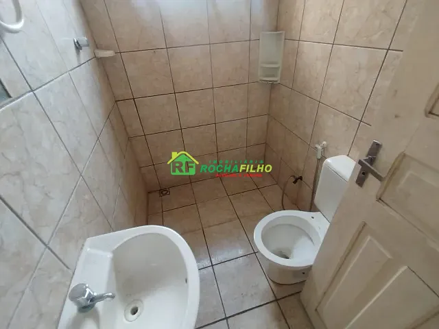 Casa com 100m² 3 quartos e 1 banheiro, para alugar, no bairro Cidade Nova em Teresina