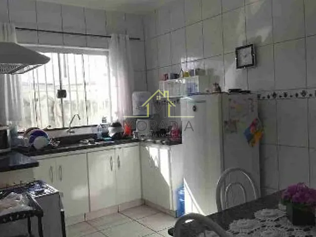 Casa com 120m² 3 quartos e 1 banheiro, à venda, no bairro Angola em Guaxupé