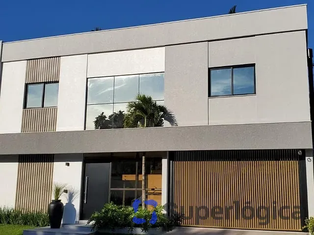 Casa com 250m² 4 quartos e 5 banheiros, à venda, no bairro Barra em Balneário Camboriú
