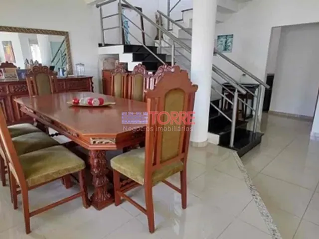 Casa 4 quartos e 4 banheiros, à venda, no bairro Nossa Senhora da Vitória em Ilhéus