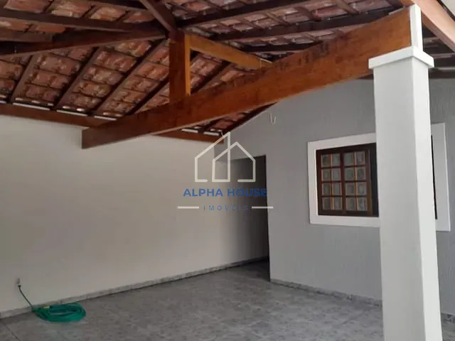 Casa com 250m² 2 quartos e 1 banheiro, à venda, no bairro Loteamento Residencial Carangola em Pindamonhangaba