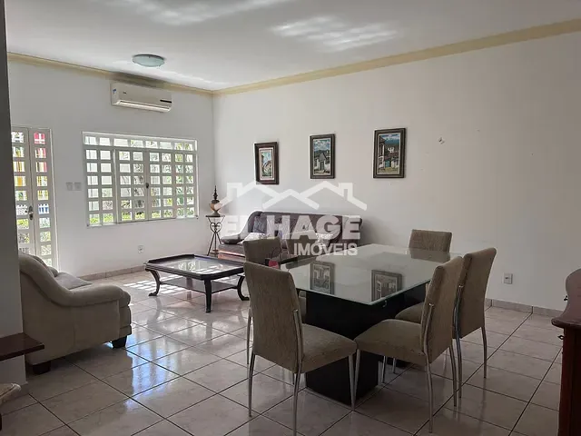 Casa com 366m² 3 quartos e 4 banheiros, à venda, no bairro Jardim Itália em Cuiabá