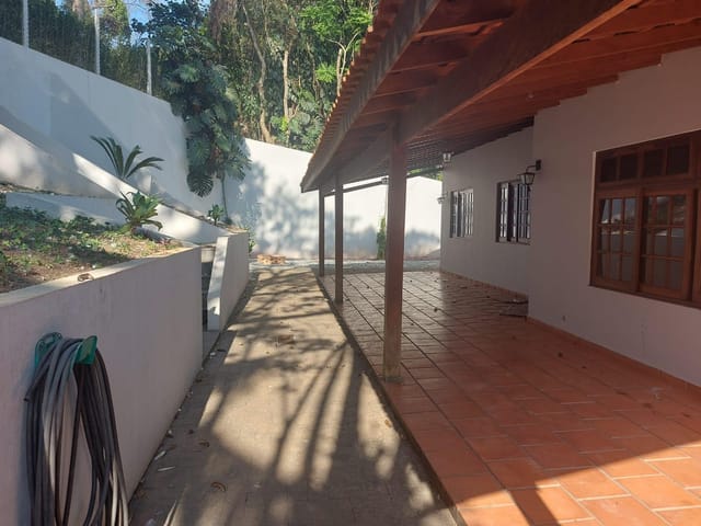 Foto do Casa - Casa 4 dormt (1 suíte) – Terreno 859m² – Fazendinha | Granja Viana | Venda/Locação | Casa Husti Imóveis