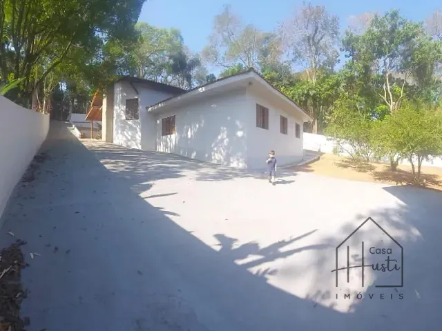 Casa 4 quartos e 2 banheiros, à venda ou para alugar, no bairro Jardim Ana Estela em Carapicuíba