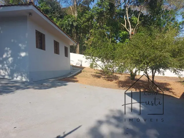 Casa 4 quartos e 2 banheiros, à venda ou para alugar, no bairro Jardim Ana Estela em Carapicuíba