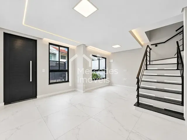 Casa com 100m² 3 quartos e 2 banheiros, para alugar, no bairro São João em Itajaí