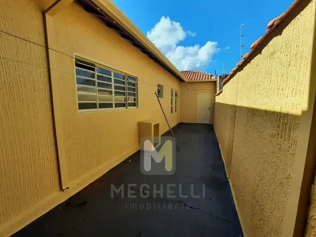 Casa com 200m² 2 quartos e 1 banheiro, para alugar, no bairro Centro em Serrana