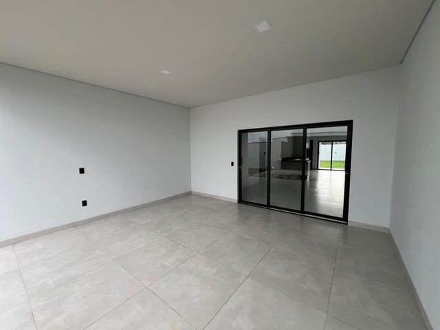 Casa com 340m² 3 quartos e 4 banheiros, à venda, no bairro Loteamento Residencial Santa Cecília em Sinop