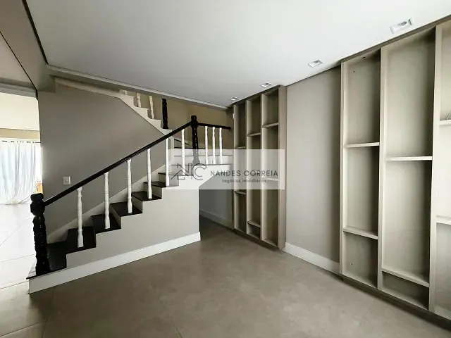 Casa com 202m² 3 quartos e 3 banheiros, à venda, no bairro Parque Jamaica em Londrina