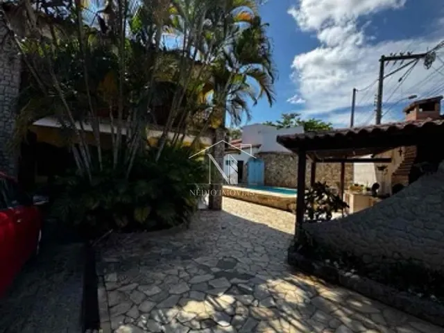 Casa com 342m² 5 quartos e 3 banheiros, à venda, no bairro Centro em Maricá